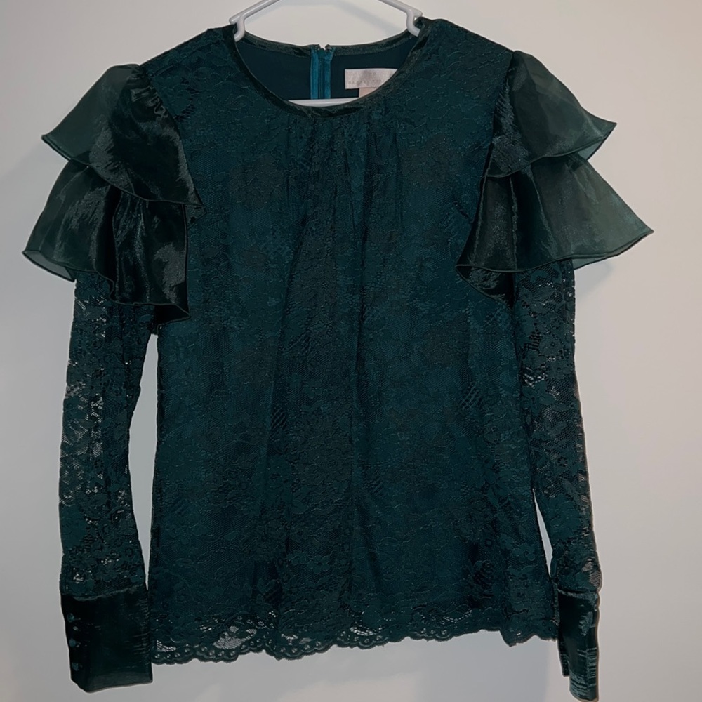 Rachel Parcell dark green lace blouse with puffy sleeve detail.